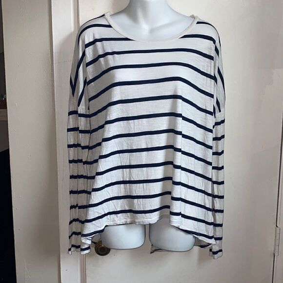 VELVET By Graham & Spencer Split Back LS Tee-M - Picture 1 of 7